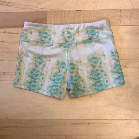 IAB Shorts - Picture 2 of 3